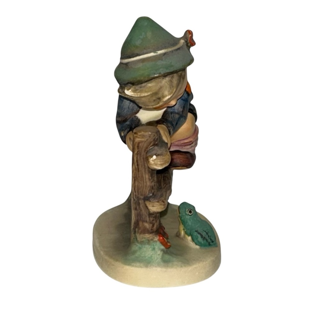 M.J.HUMMEL Retreat to Safety Antique Collectible Little boy and a frog Figurine - Picture 3 of 11